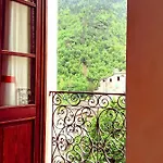 La Casa Rosa Bed & Breakfast