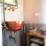 La Casa Rosa Bed and Breakfast Pigna