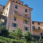 La Casa Rosa Bed & Breakfast 3*
