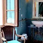 La Casa Rosa Bed & Breakfast 3*