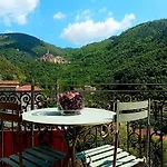 La Casa Rosa