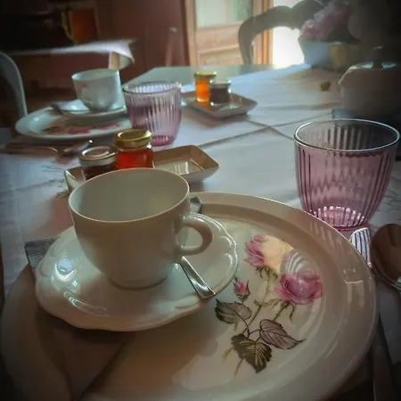 La Casa Rosa Bed & Breakfast