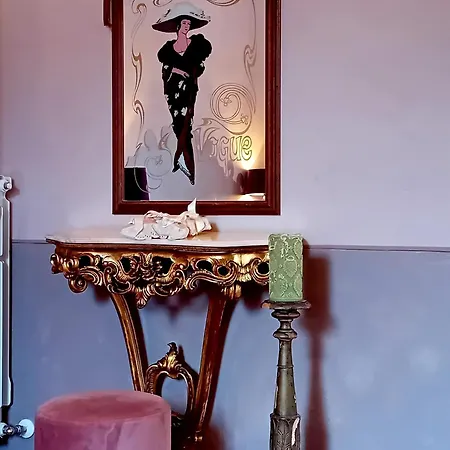 La Casa Rosa 3*