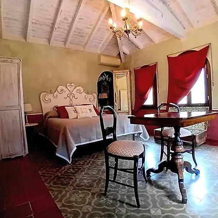 La Casa Rosa Bed & Breakfast 3*