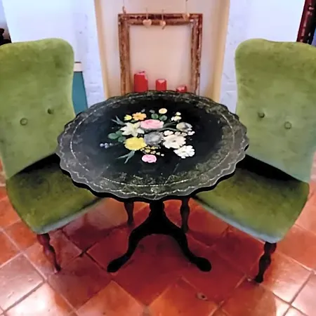 La Casa Rosa 3*