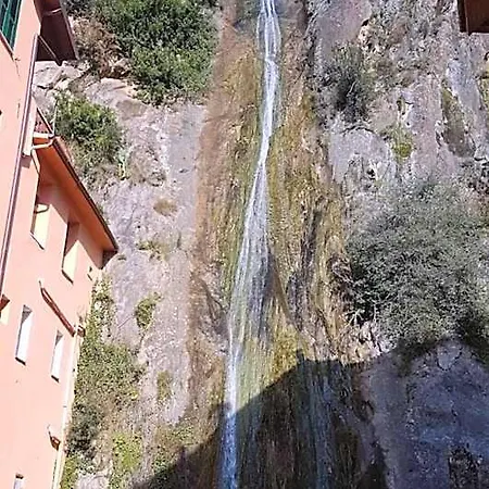 La Casa Rosa 3*
