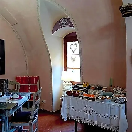 Bed & Breakfast La Casa Rosa 3*
